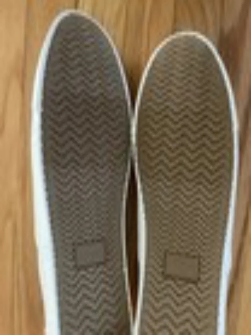 Men's TOMS White Slip-On Loafers NWT - Size 11